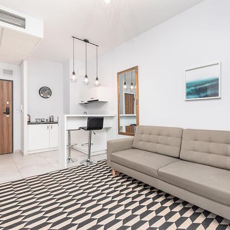 Apartmán Prymasa Tysiaclecia 83A Varšava Exteriér fotografie
