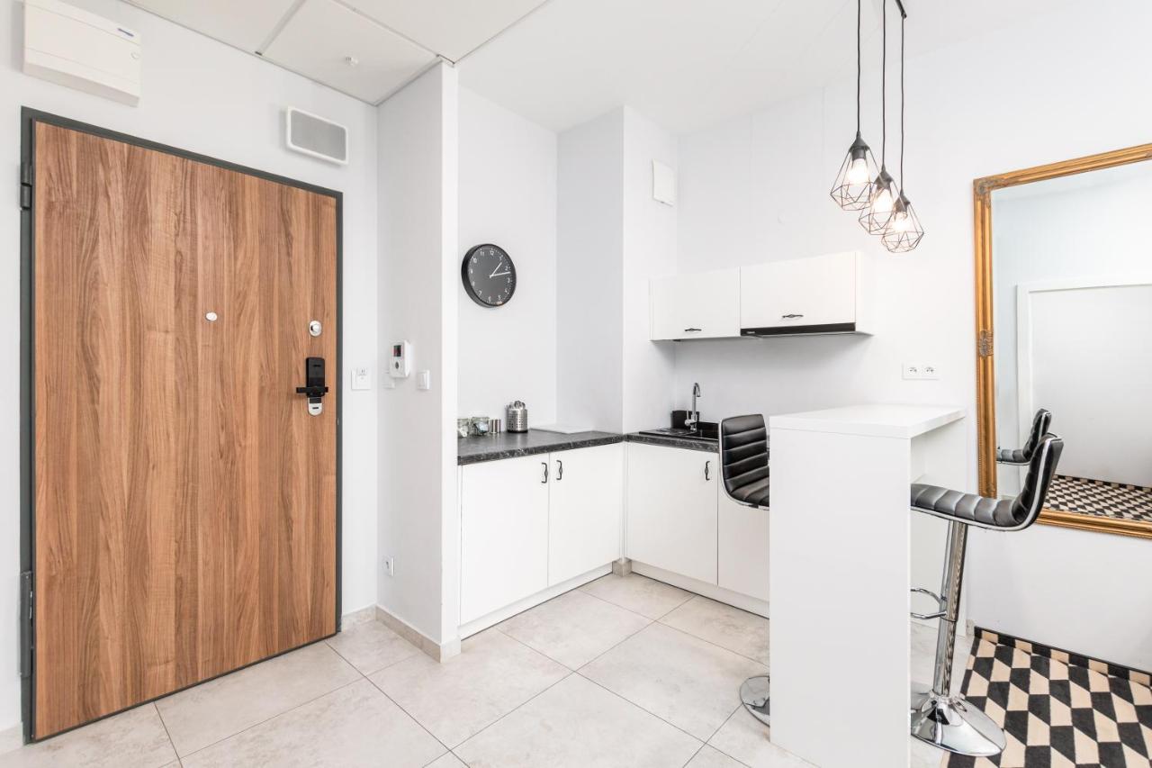 Apartmán Prymasa Tysiaclecia 83A Varšava Exteriér fotografie